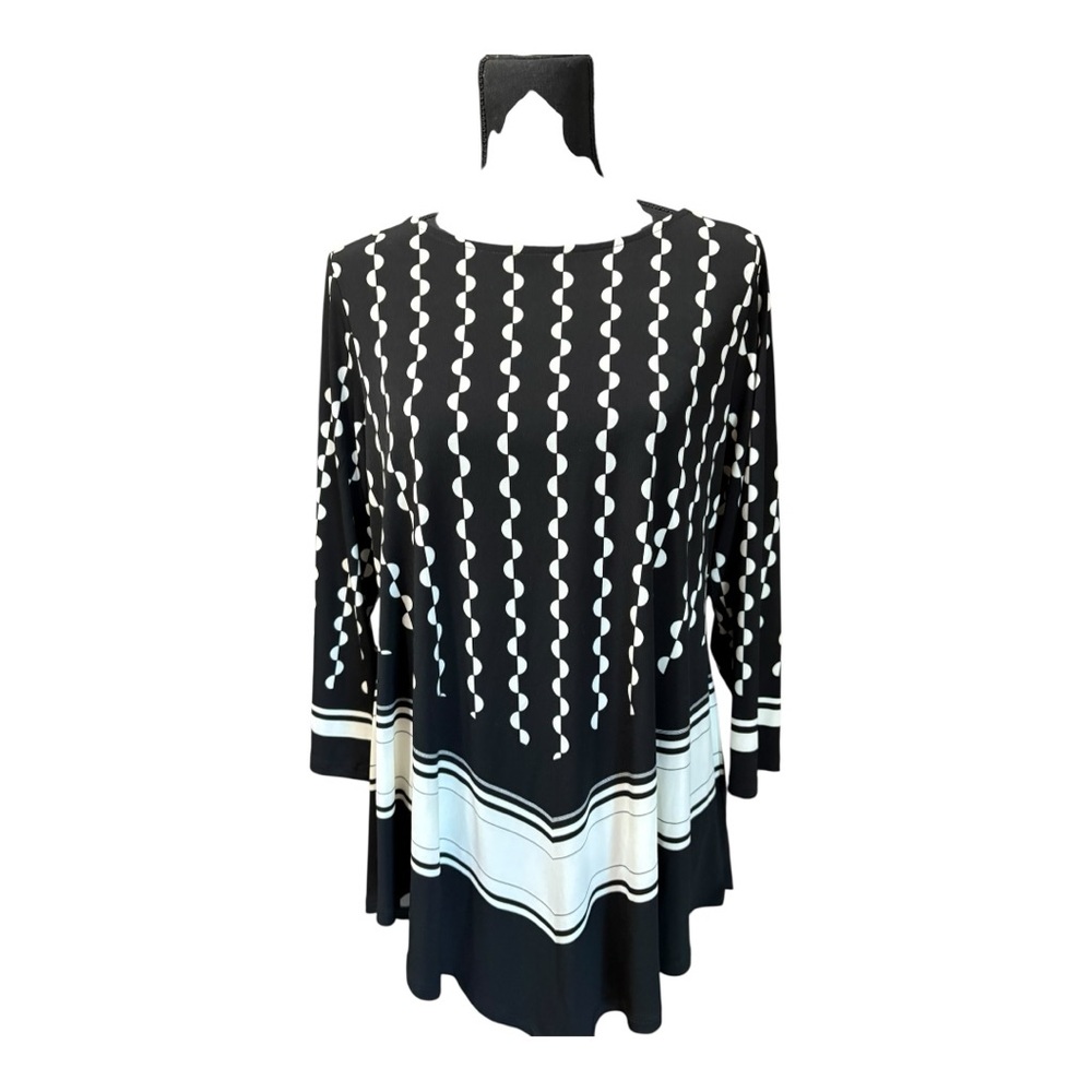 Alfani Point-Hem Iconic Mod Top.
Black and white mixed print. - Picture 3 of 5